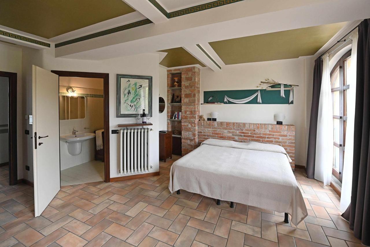 Hostal La Ca Dolga La Morra Habitación foto