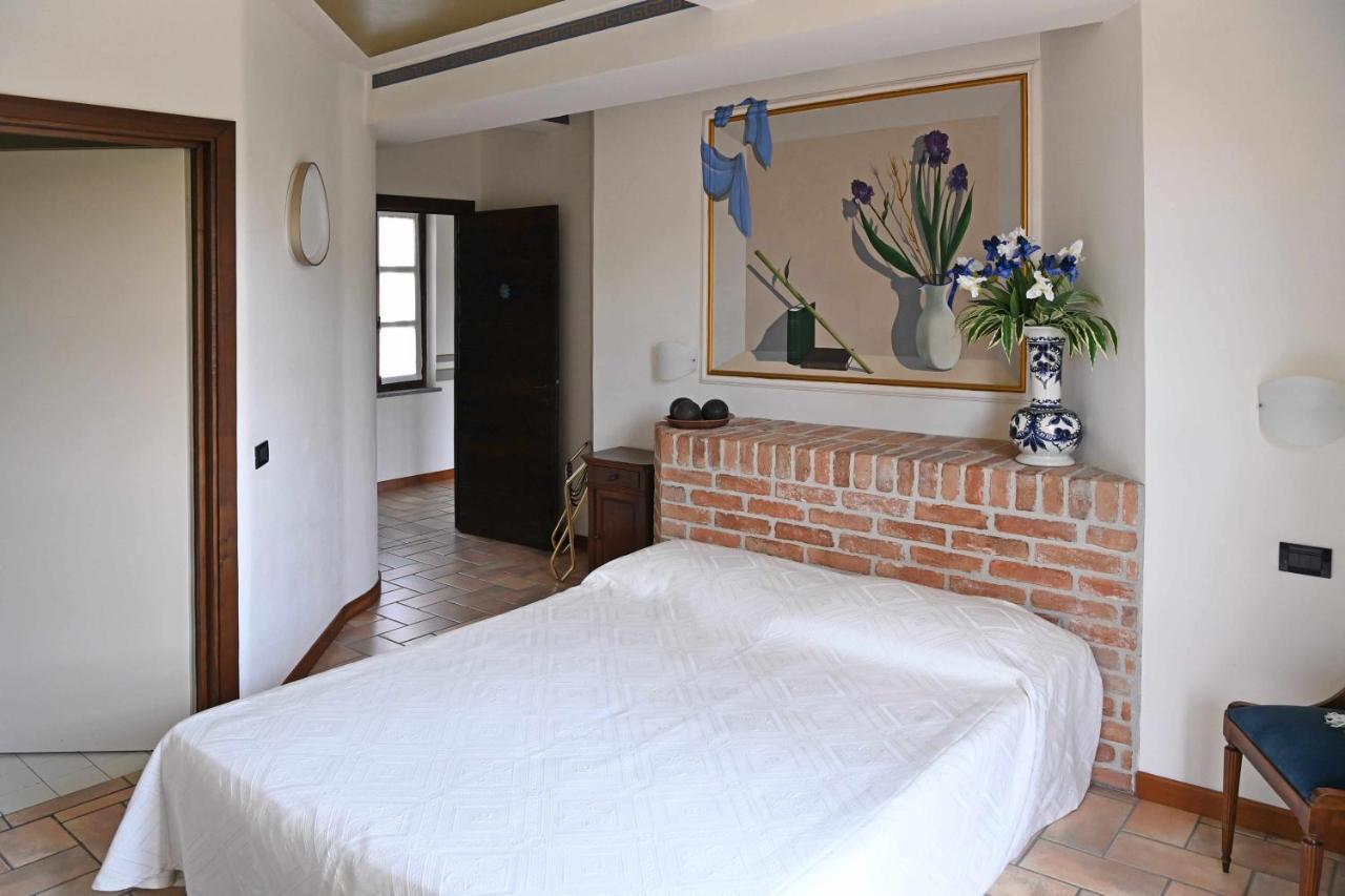 Hostal La Ca Dolga La Morra Habitación foto