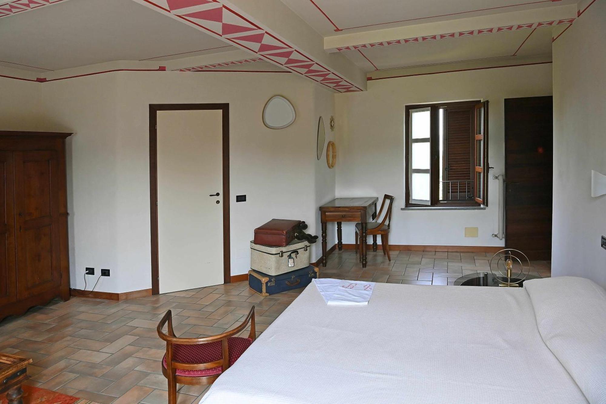 Hostal La Ca Dolga La Morra Habitación foto