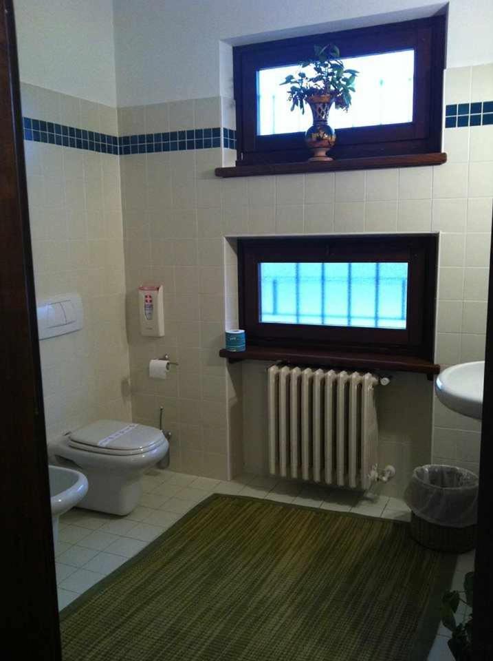 Hostal La Ca Dolga La Morra Habitación foto