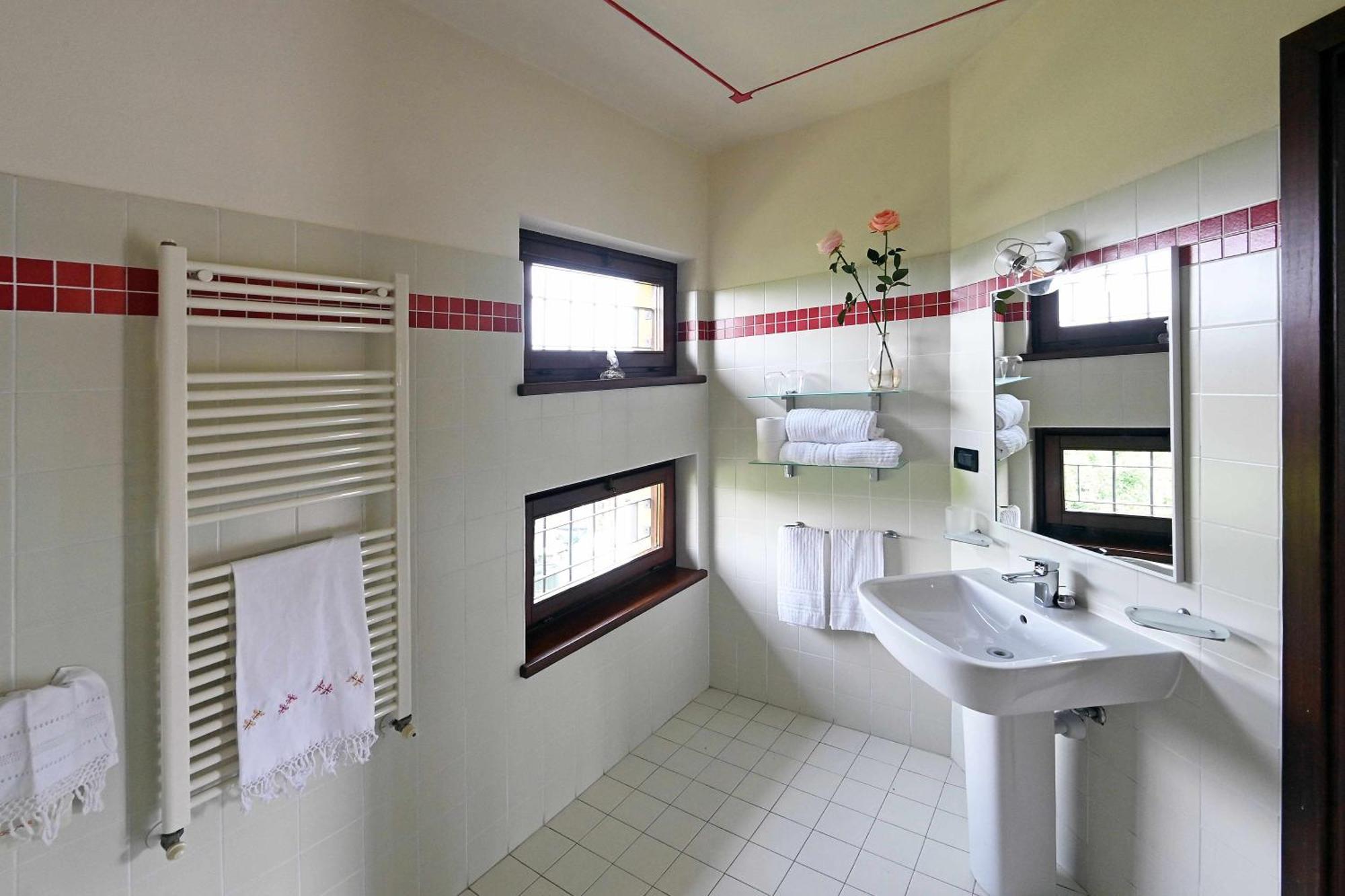 Hostal La Ca Dolga La Morra Habitación foto